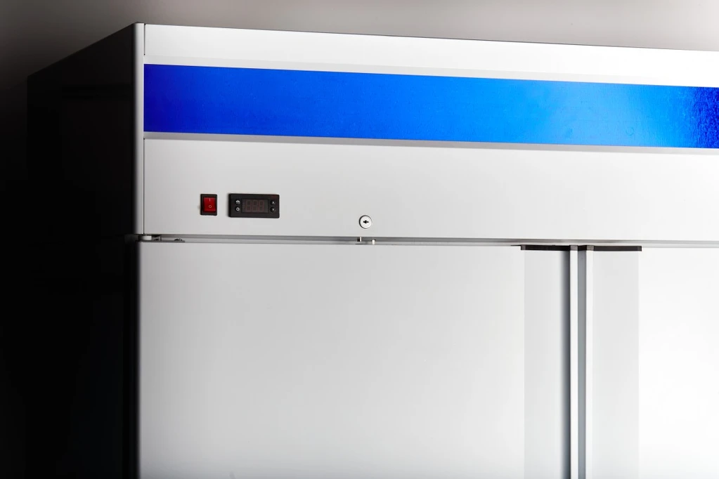 Шкаф холодильный универсальный ШХ-1,4-01 нерж.