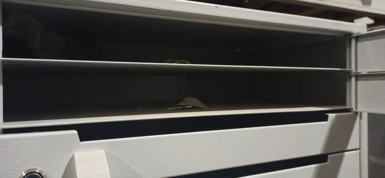 Фото - шкаф абонентский ша-60 с прорезями уценка